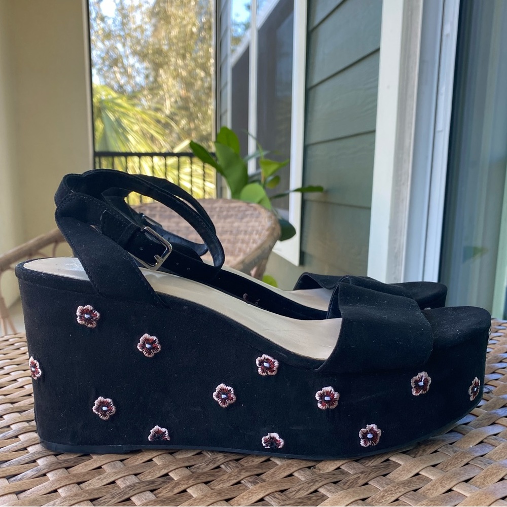 Nine West Floral Suede Platform Sandals Black Size 9.5M